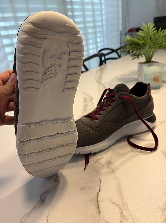 Scarpe da uomo: Vendo Hogan come nuove  – Usato da Roveredo GR venduto da ora_ykh7 1