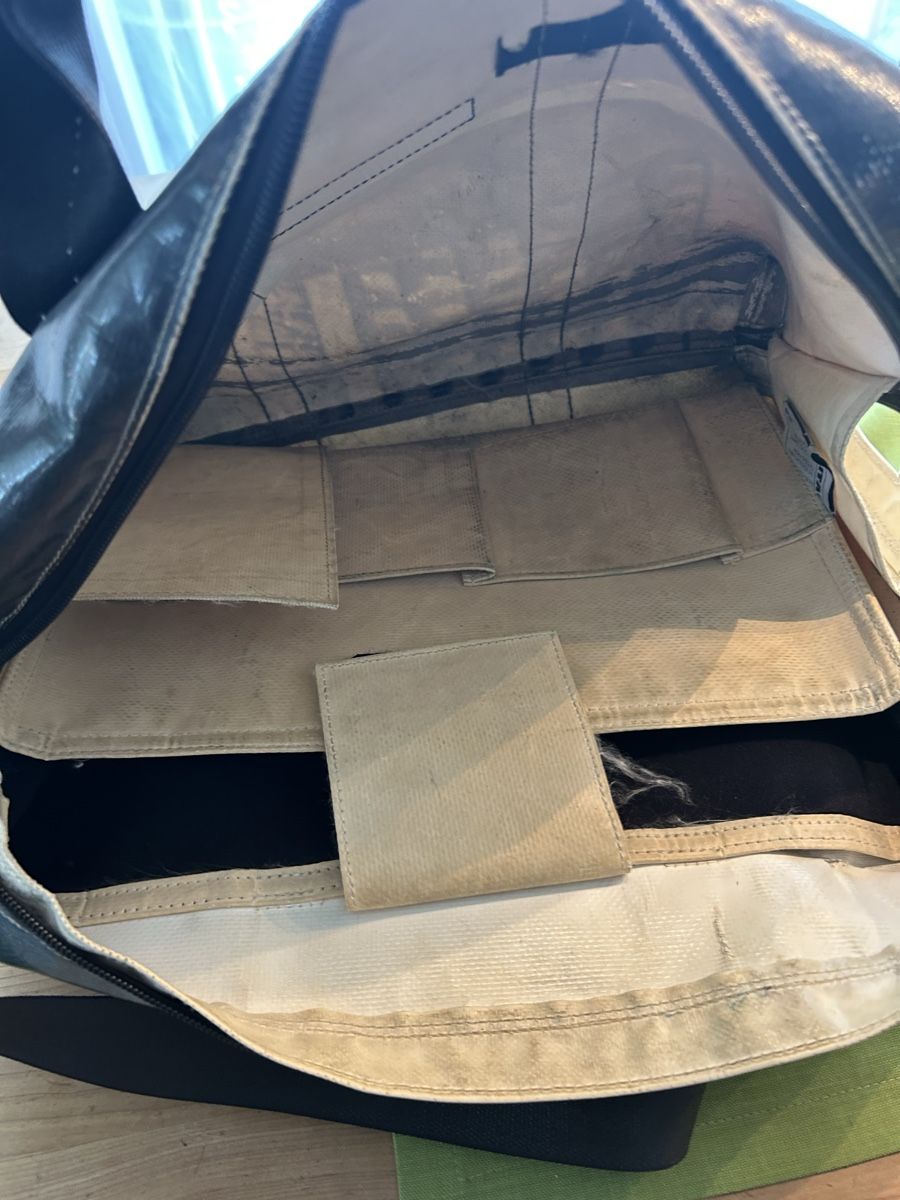 Freitag Taschen: Freitag Tasche Roy  spezielles Design – Gebraucht aus Jegenstorf von anneku 2