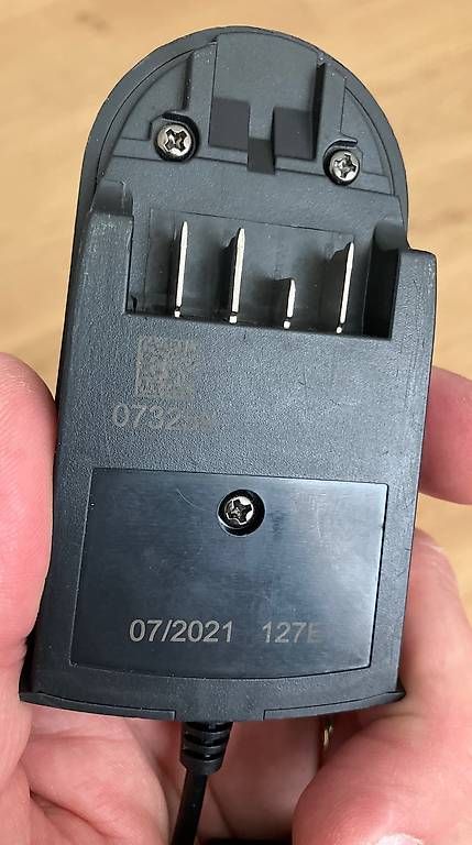 Caricatori & Batterie: Ladegerät für PBA Akku – Usato da Bürglen UR venduto da knispel280 2