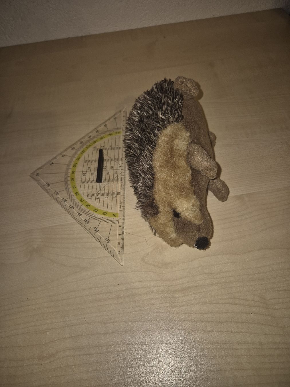 Spielzeuge: Plüschtier Igel – Gebraucht aus Gipf-Oberfrick von Cyclodecan 1