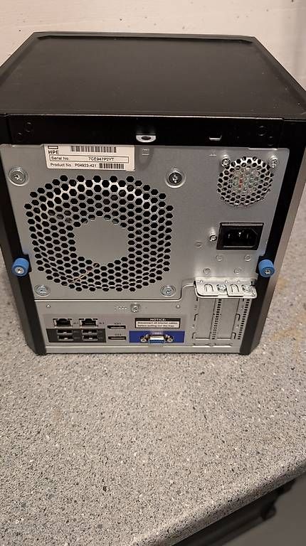 Hewlett Packard Server: HPE ProLiant MicroServer Gen10 | 32 GB ECC RAM | 4× 3.5" – Usato da Muolen venduto da mre_tz7r 3