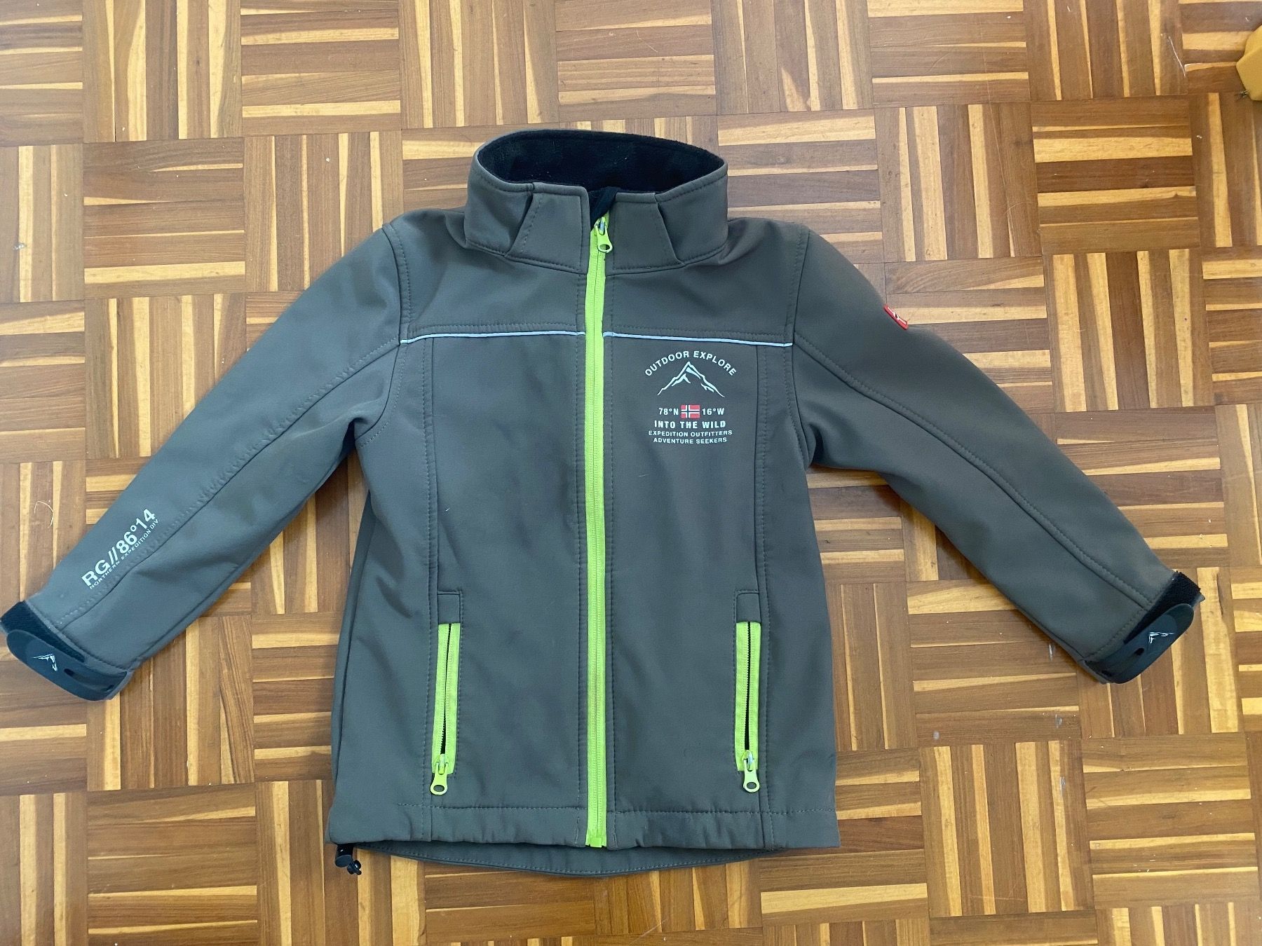 Giacche & Cappotti: OUTDOOR EXPLORE Softschell Jacke, Gr.110-116 – Usato da Vezia venduto da luce2011