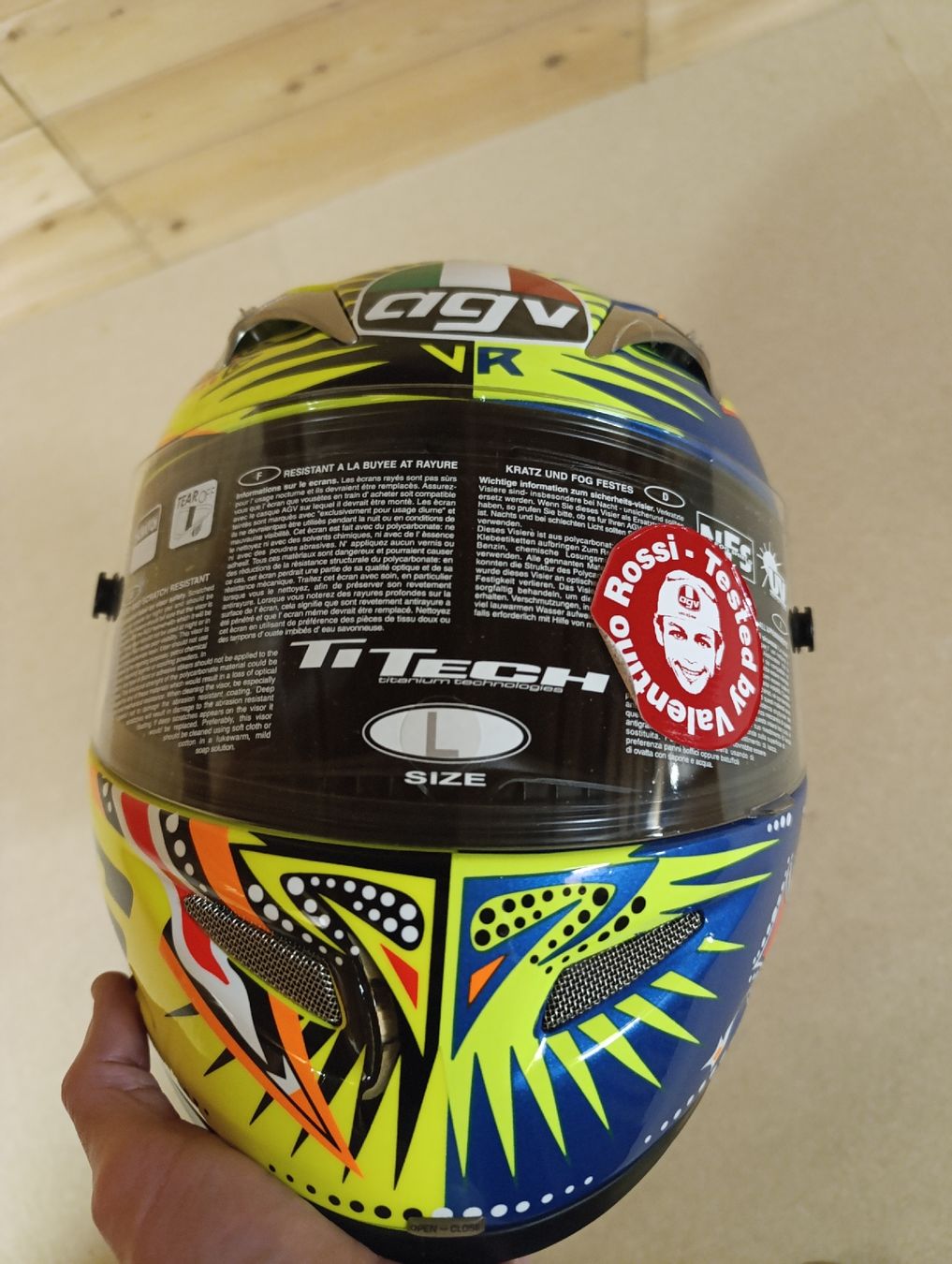 AGV Caschi & visiere: AGV Helm Valentino Rossi Edition – Nuovo e nell'imballaggio originale da Stäfa venduto da Phenomenom