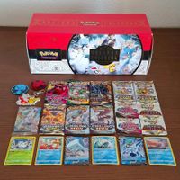 Evolving Skies / Fusion strike Pokémon Holiday Calendar 2022