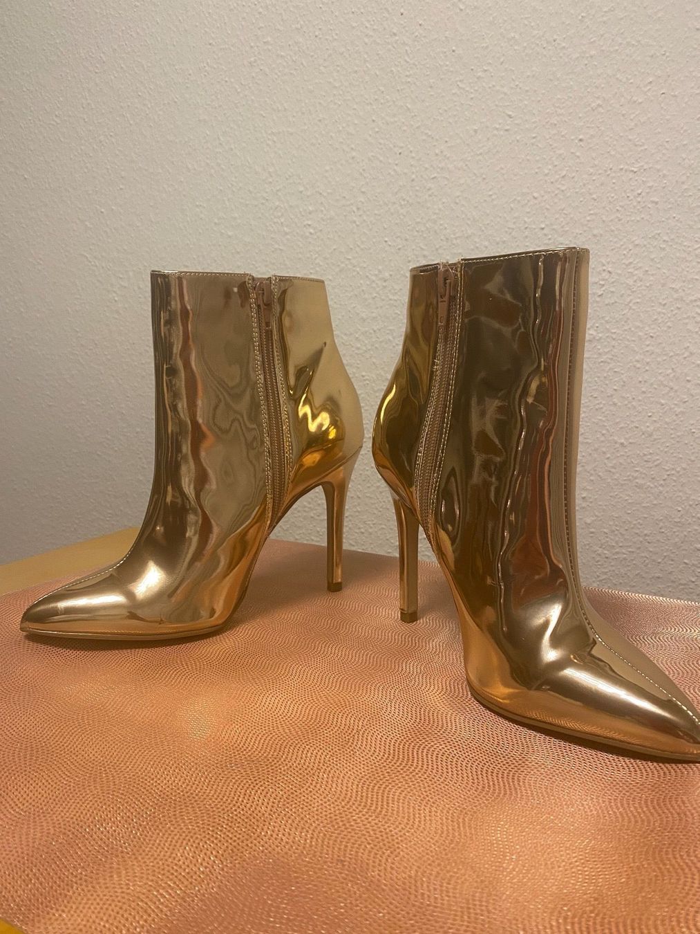 Scarpe da donna: High Heel Stiefelette, Neu Charles David – Nuovo (secondo la descrizione) da Zürich venduto da NYDDYN 2