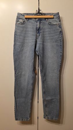 Jeans PIECES Damen Grösse M hellblau guter Zustand