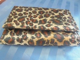 Portemonnaie Leo-Print NEU