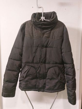 Winterjacke, Grösse S, Top Zustand, warm und bequem!