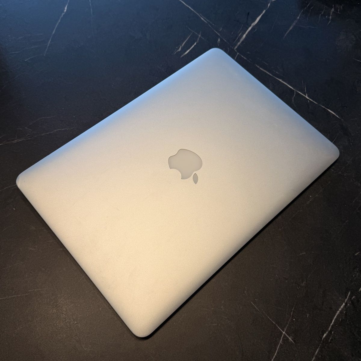 Apple Portables: MacBook Air - A1466 – D'occasion à Lugano par LordAlox77