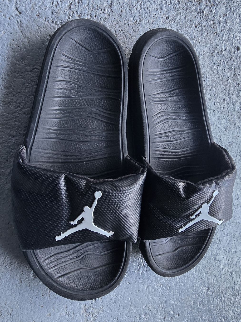 Scarpe da uomo: Original Jordan Badeschlappen Schwarz, Gr. 38.5 – Usato da Wittenbach venduto da Tigerlili