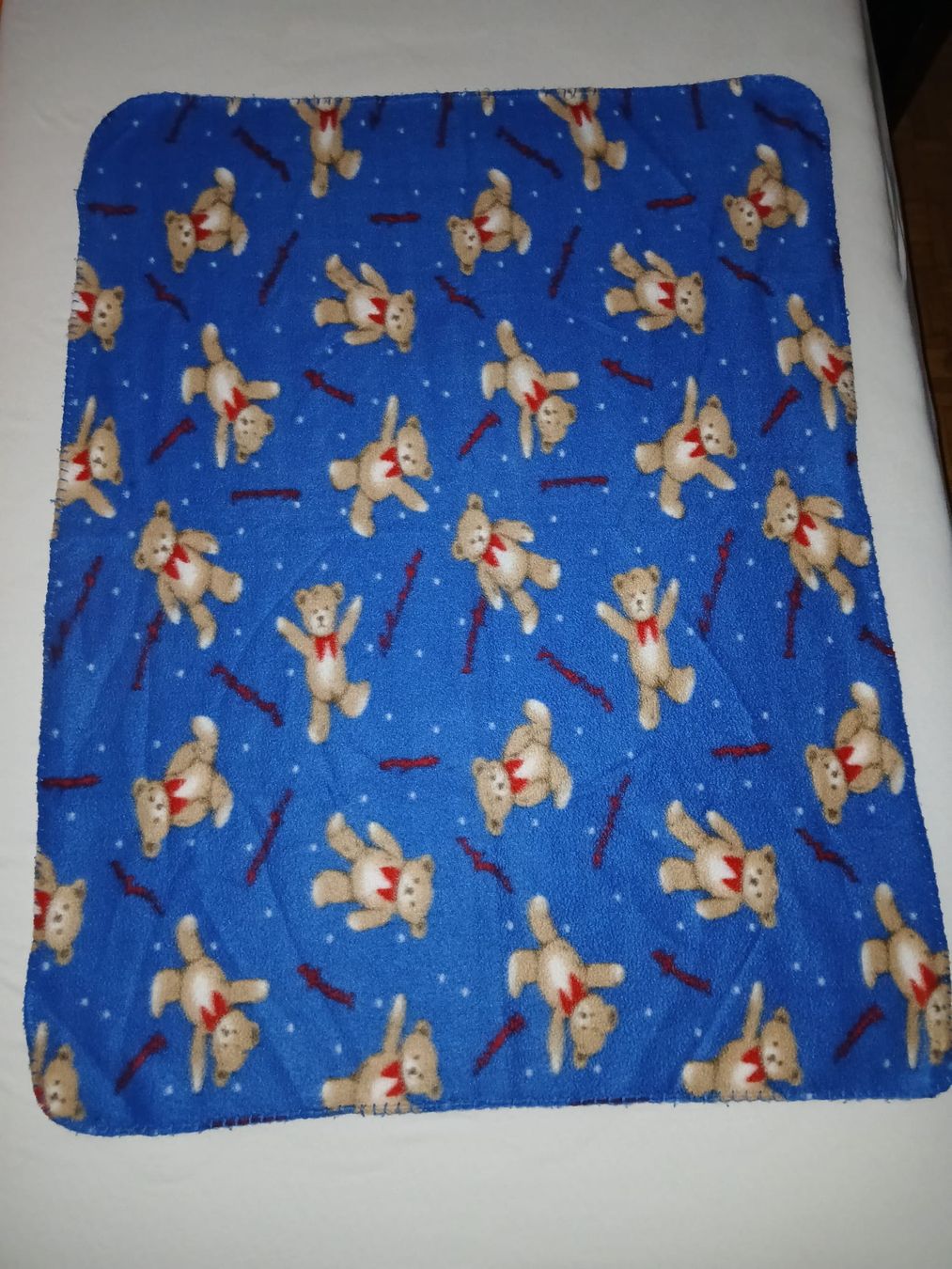 Coperte: FLEECEDECKE FÜR BABIES – Usato da Embrach venduto da avesi