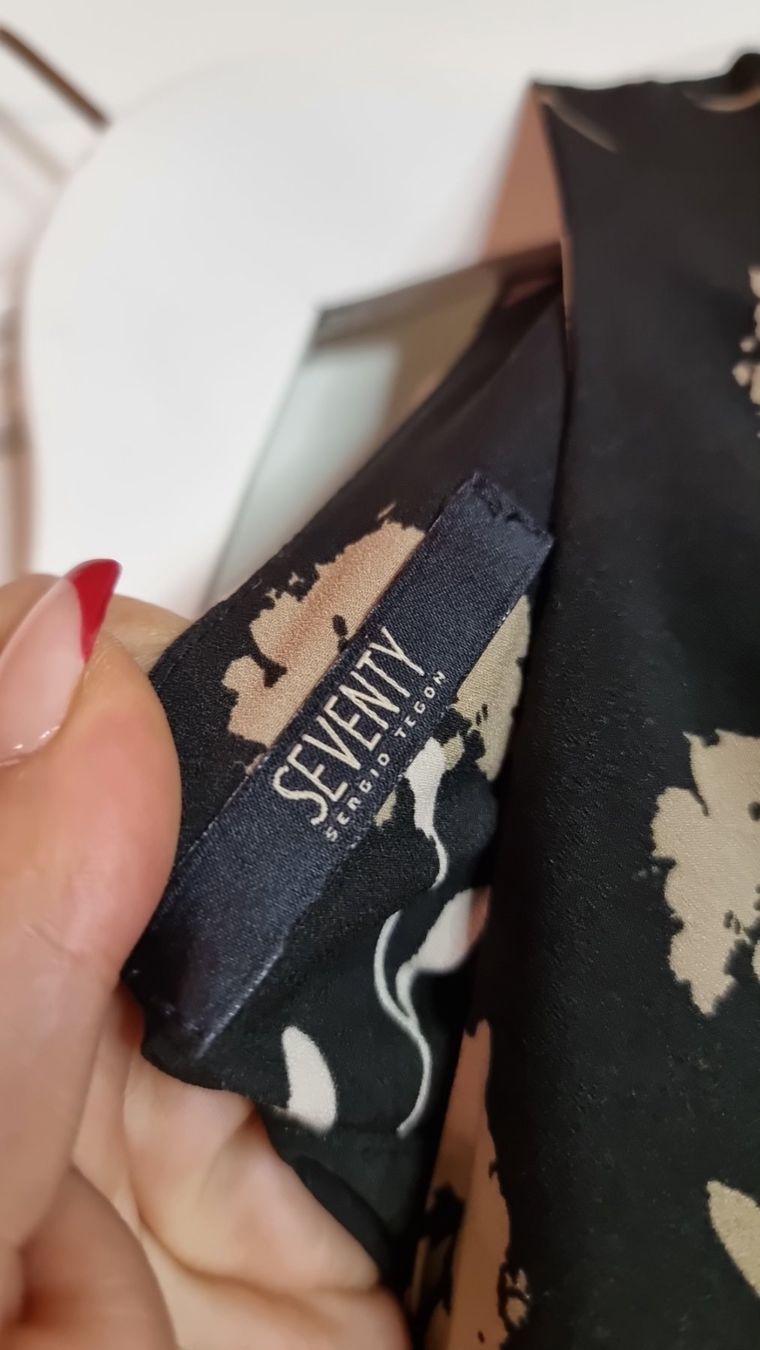 Camicette: Schicke Bluse Gr. 40/L schwarz beige Blumenmuster – Usato da Wald ZH venduto da CapLux 2