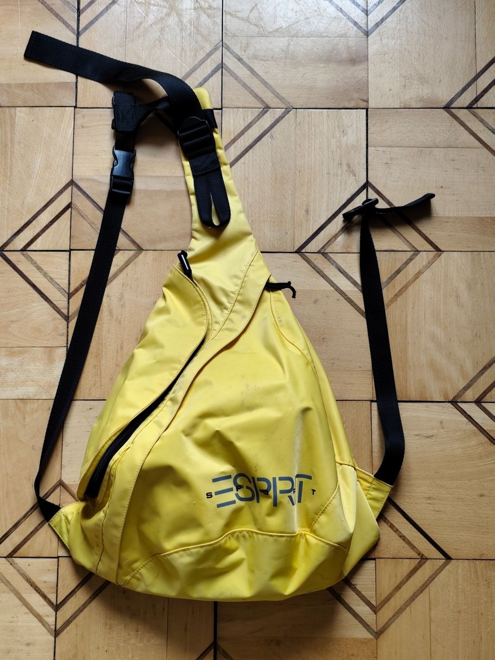 Esprit Zaini: Bodybag ESPRIT – Usato da Delémont venduto da antioque