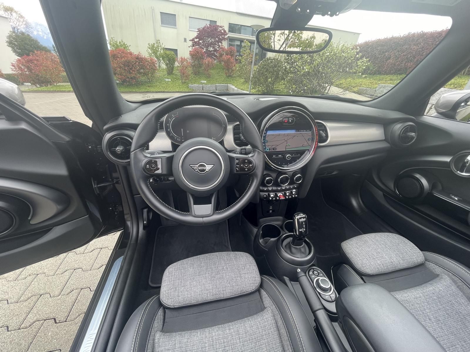 Mini Automobili: Mini Cooper Cabrio 2023 - Black Edition – Usato da Egnach venduto da Thankyou 5