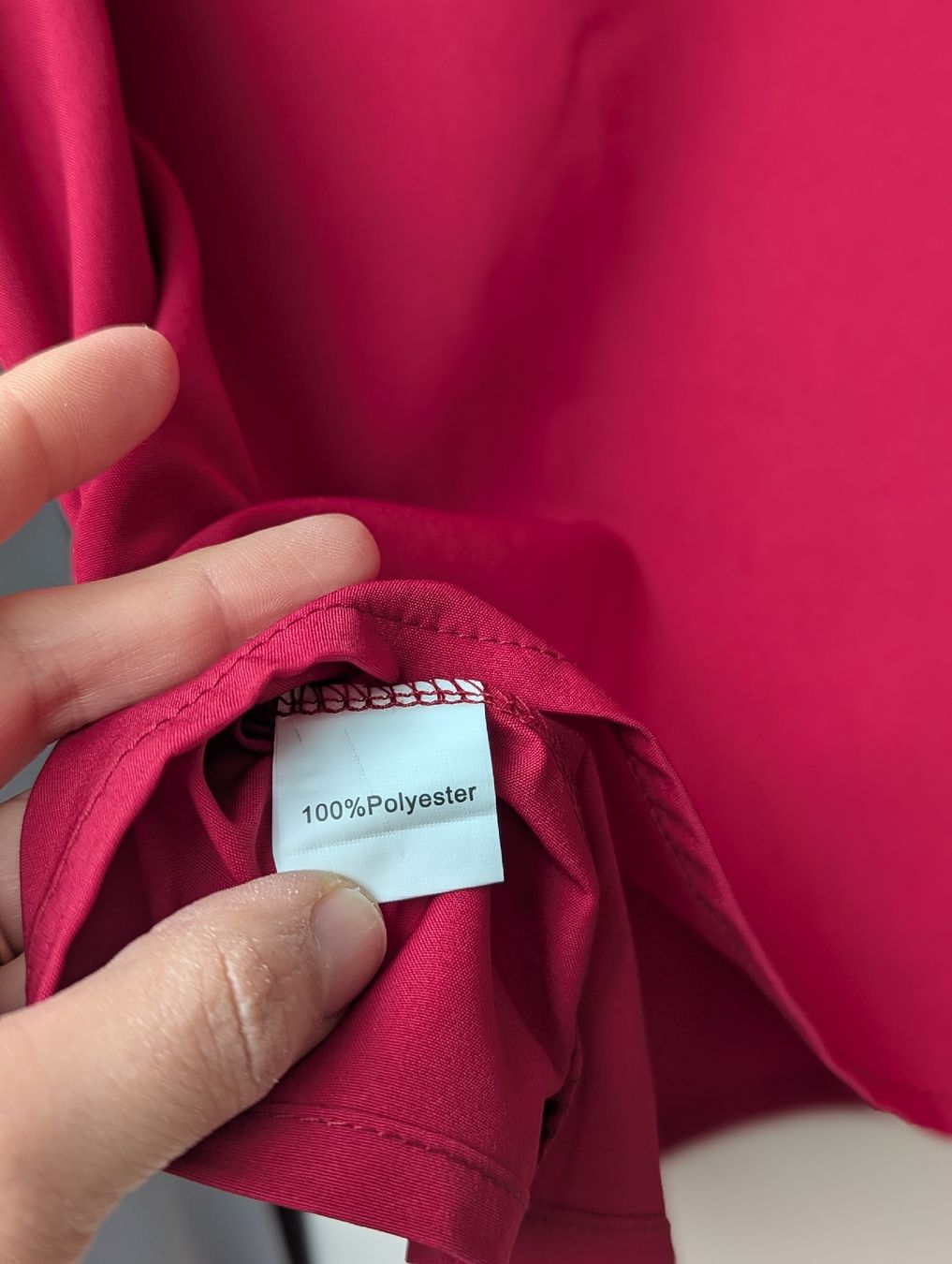Top: Berry Red Sleeveless Top - Size M – Nuovo (secondo la descrizione) da Dietikon venduto da ste_x7tj 2