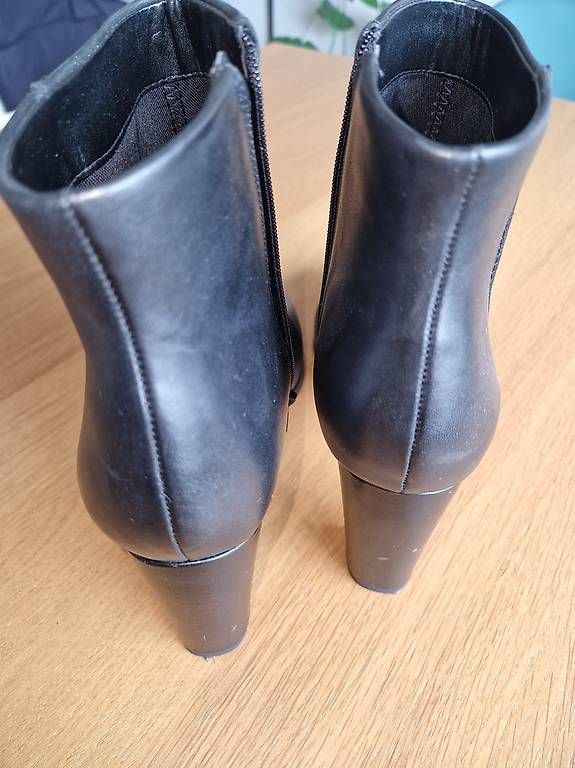 Scarpe da donna: Stiefeletten Clarks, Grösse 40 – Usato da Zürich venduto da _vici_ 4