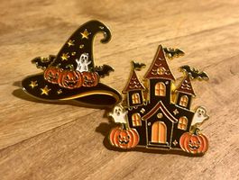 Set 2x Pin Halloween Schloss / Hexenhut