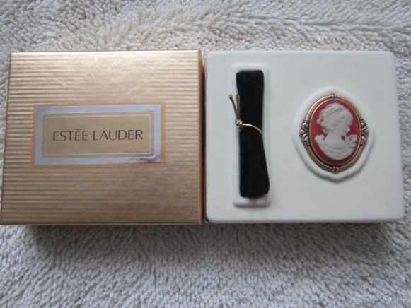 Estée Lauder Parfum & Eau de Toilette: Sammlerstück / Estee Lauder Solid Perfume "CAMEO" – Gebraucht aus Magden von