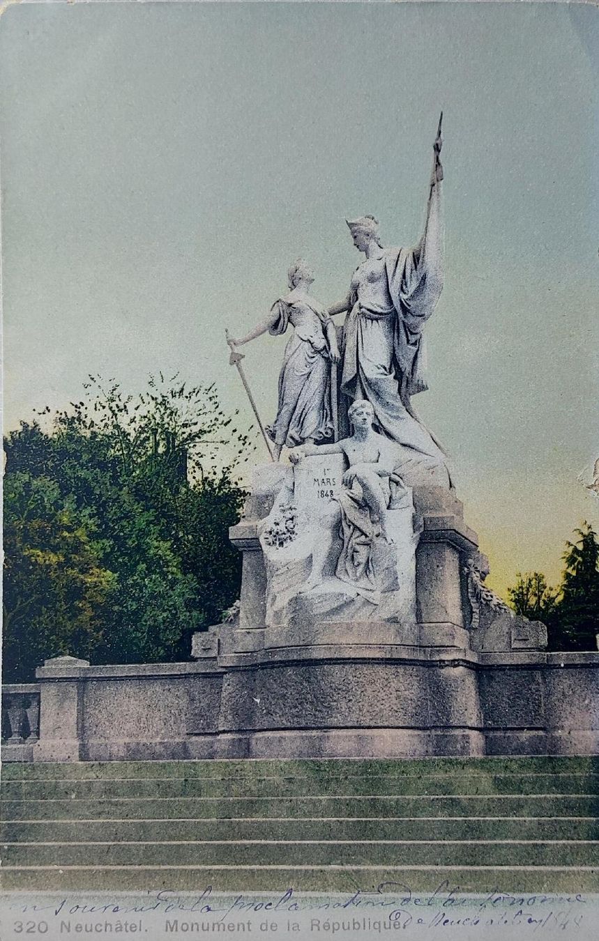 Cartoline postali: NEUCHÂTEL - Monument de la République – Usato da Delémont venduto da Domdom1