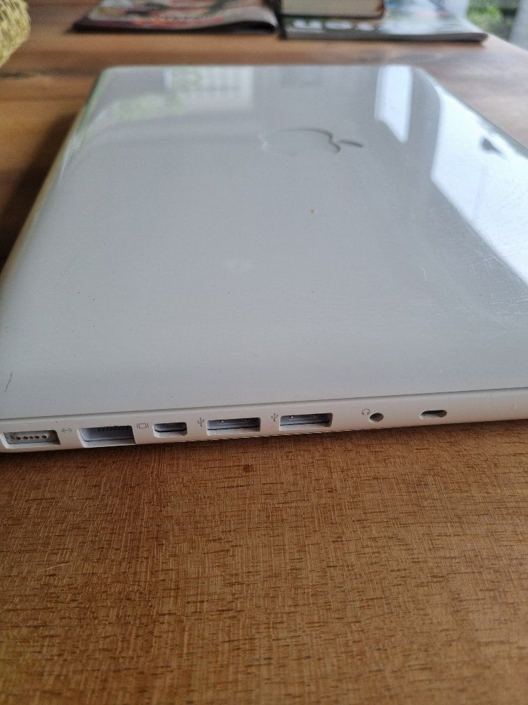 Apple Notebook: Apple Mac Book – Usato da Solothurn venduto da Cap222 1