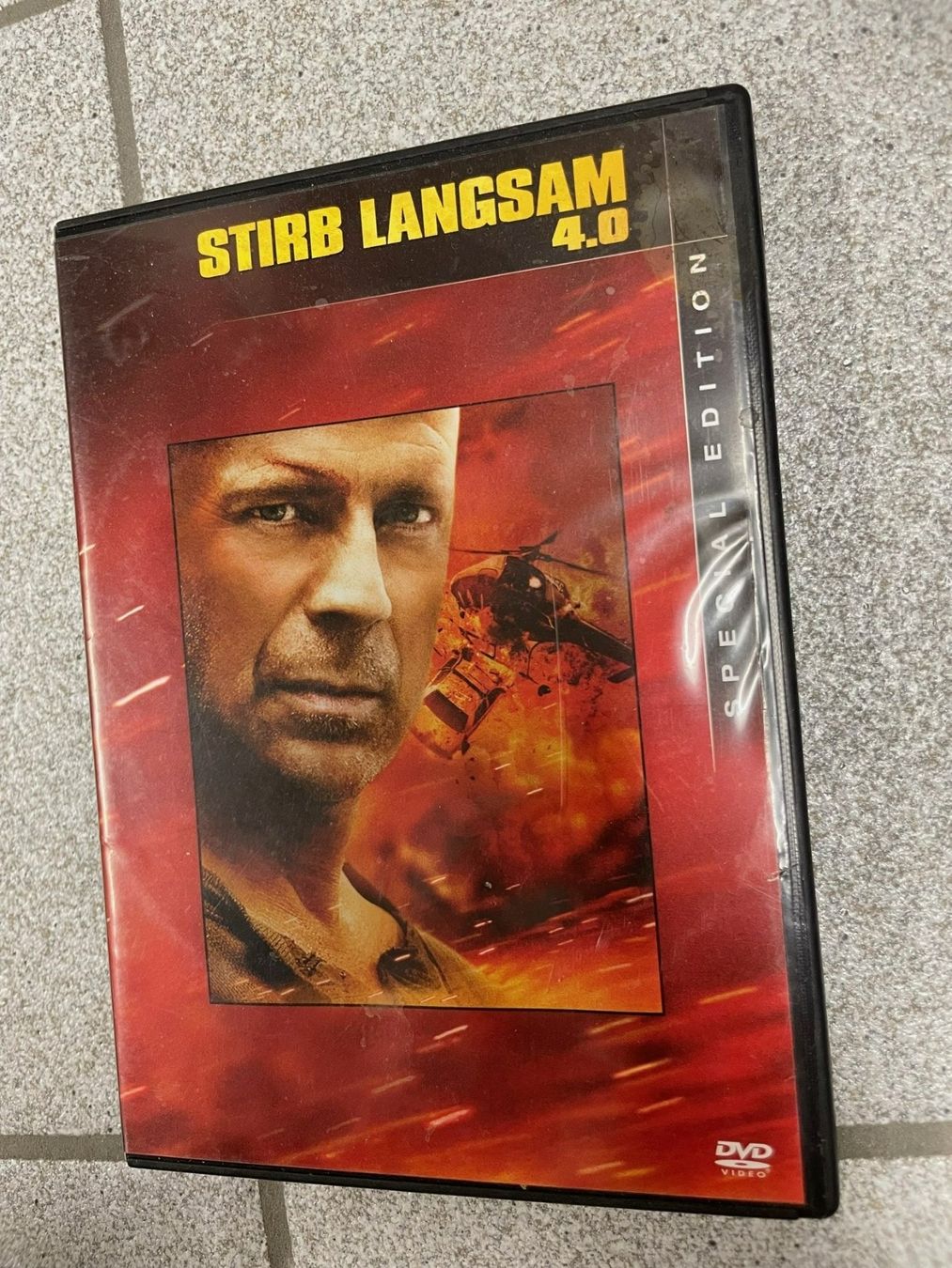 Tutti i DVDs: Stirb langsam 4.0 (DVD)  # – Usato da Eschen venduto da 33shaggy33