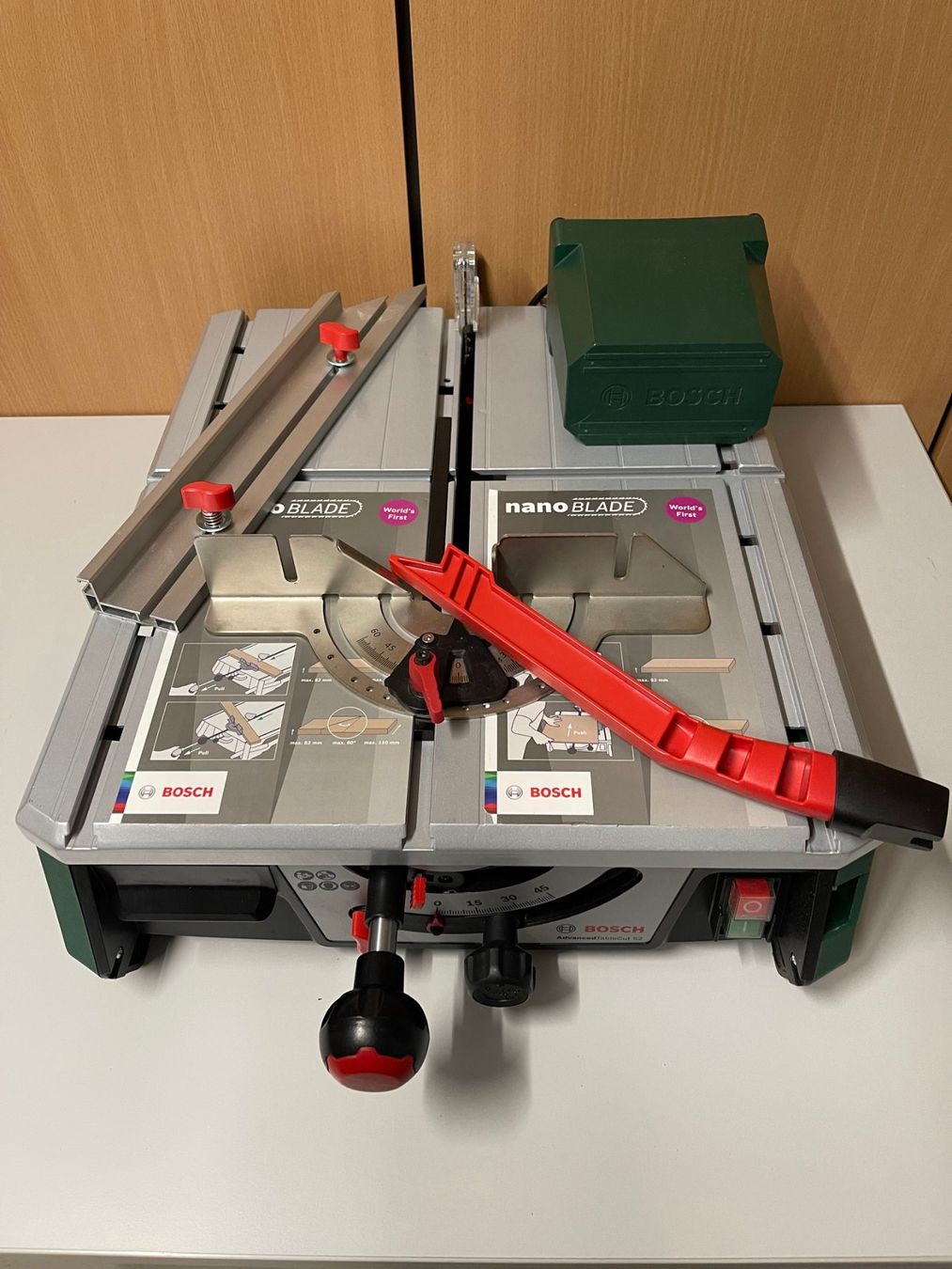 Bosch Sägen: Bosch Home & Garden Tischsäge AdvancedTableCut 52 – Gebraucht aus Bévilard von Vince3 5