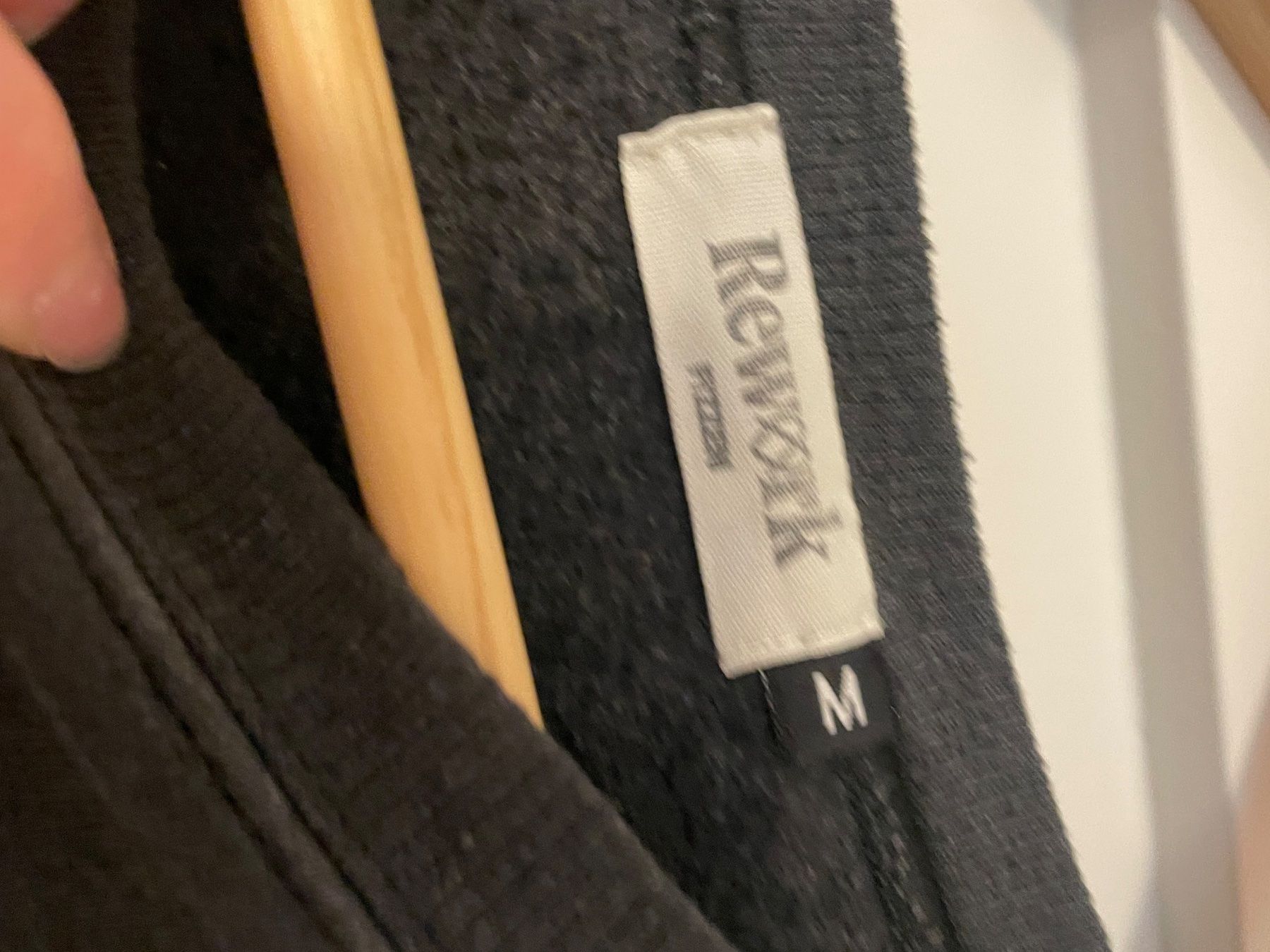 Champion Maglioni & Felpe: Champion Pullover Rework schwarz Grösse M gebraucht – Usato da Zürich venduto da Shelda 1