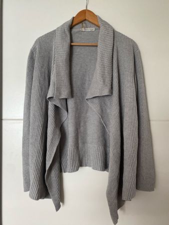 Damen Strickjacke grau Grösse M 