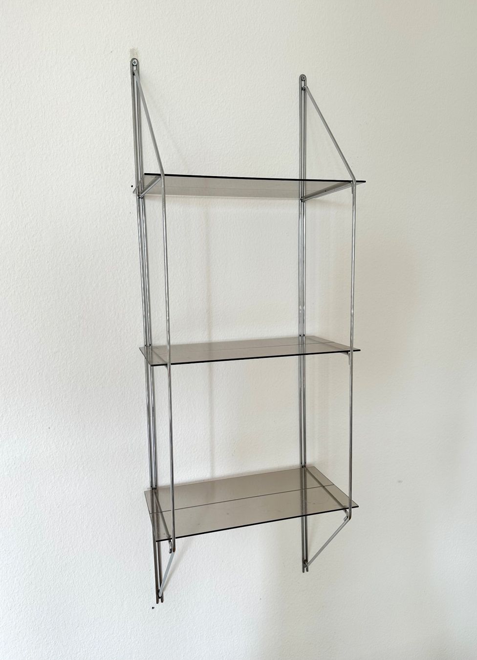 String Scaffali: Vintage Stringregal Chrom & Glas – Usato da Basel venduto da LynnundPepe 2