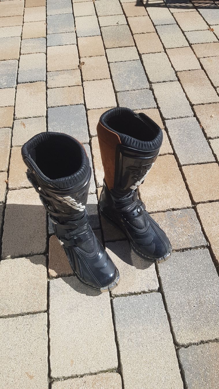 Chaussures hommes: Töffstiefel Grösse 42 – D'occasion à Einsiedeln par derpi