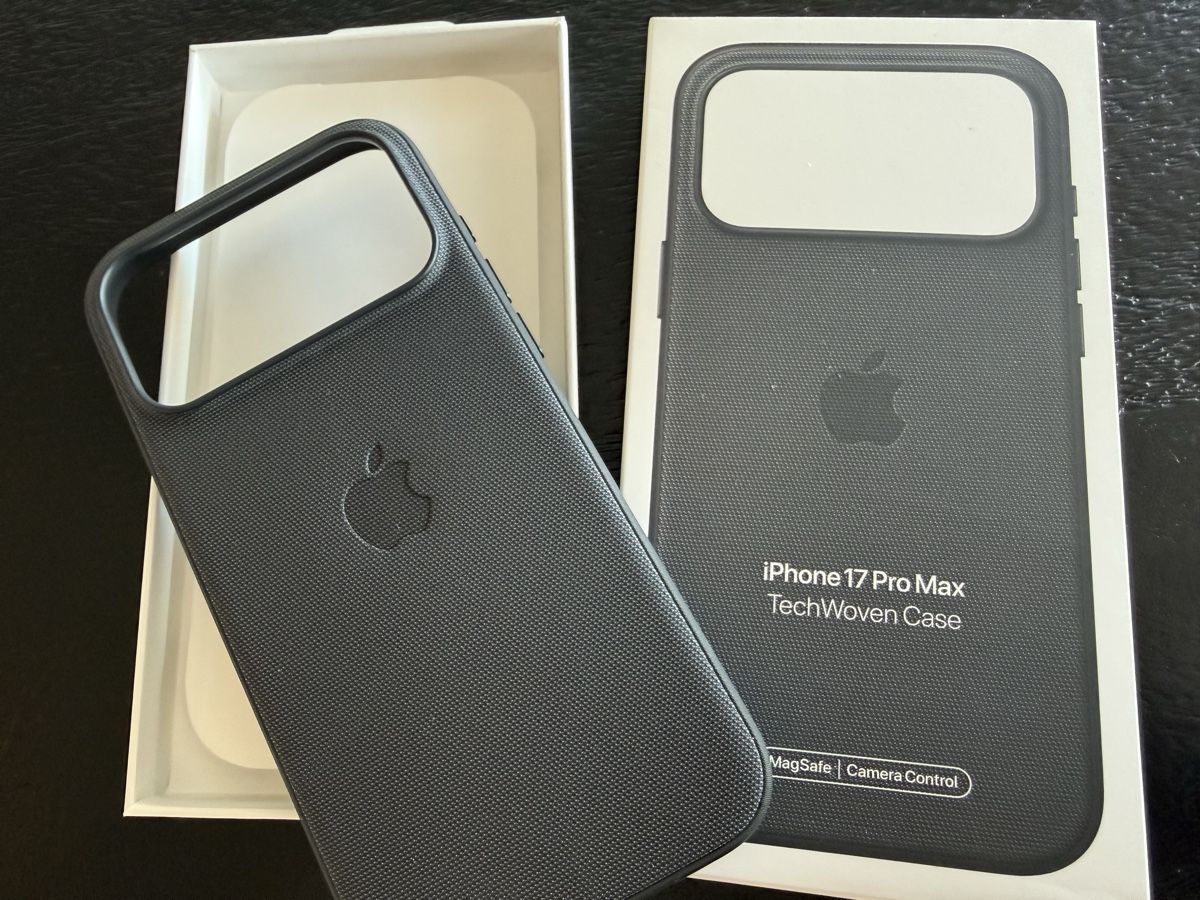 Apple Covers & Schutzfolien: iPhone 17 Pro Max TechWoven Case schwarz neu – Neu (gemäss Beschreibung) aus Kreuzlingen von boriqua01 1
