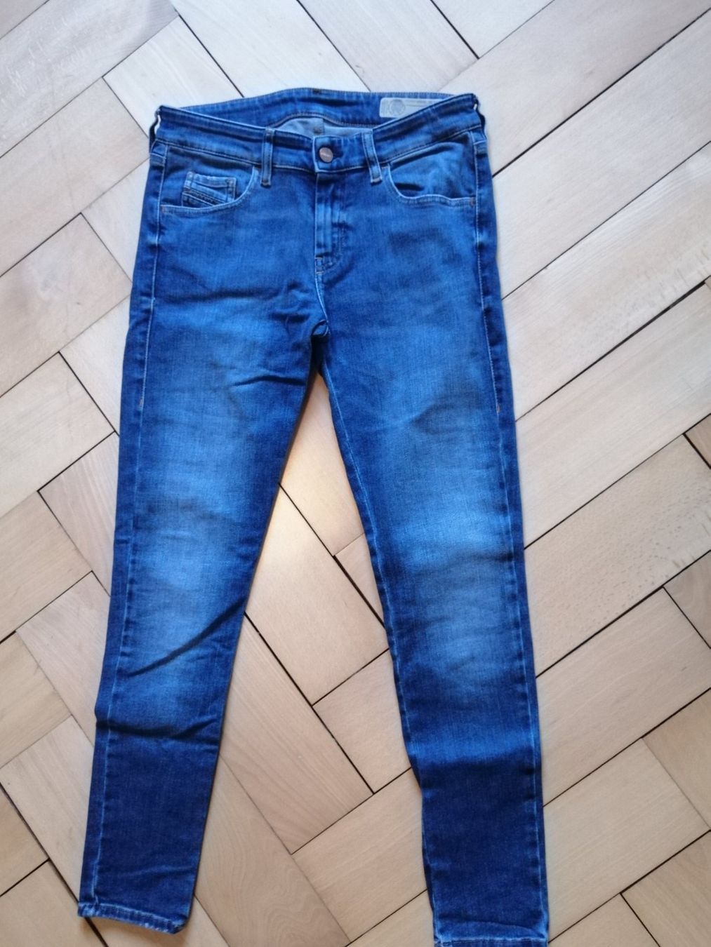 Diesel Jeans: Jeans Diesel – Nuovo (secondo la descrizione) da Biel/Bienne venduto da M.D.C