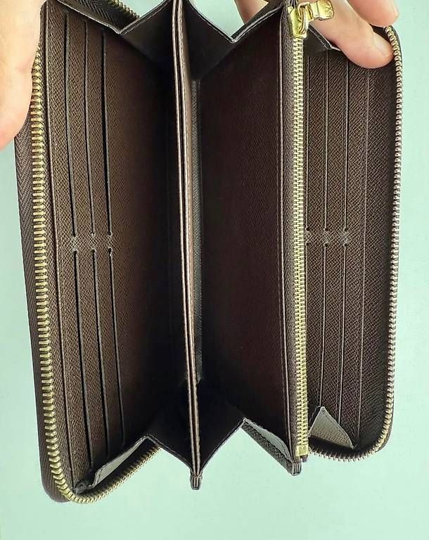 Louis Vuitton Portamonete: Louis Vuitton porte-monnaie Zippy – Usato da Sierre venduto da maeleris 2