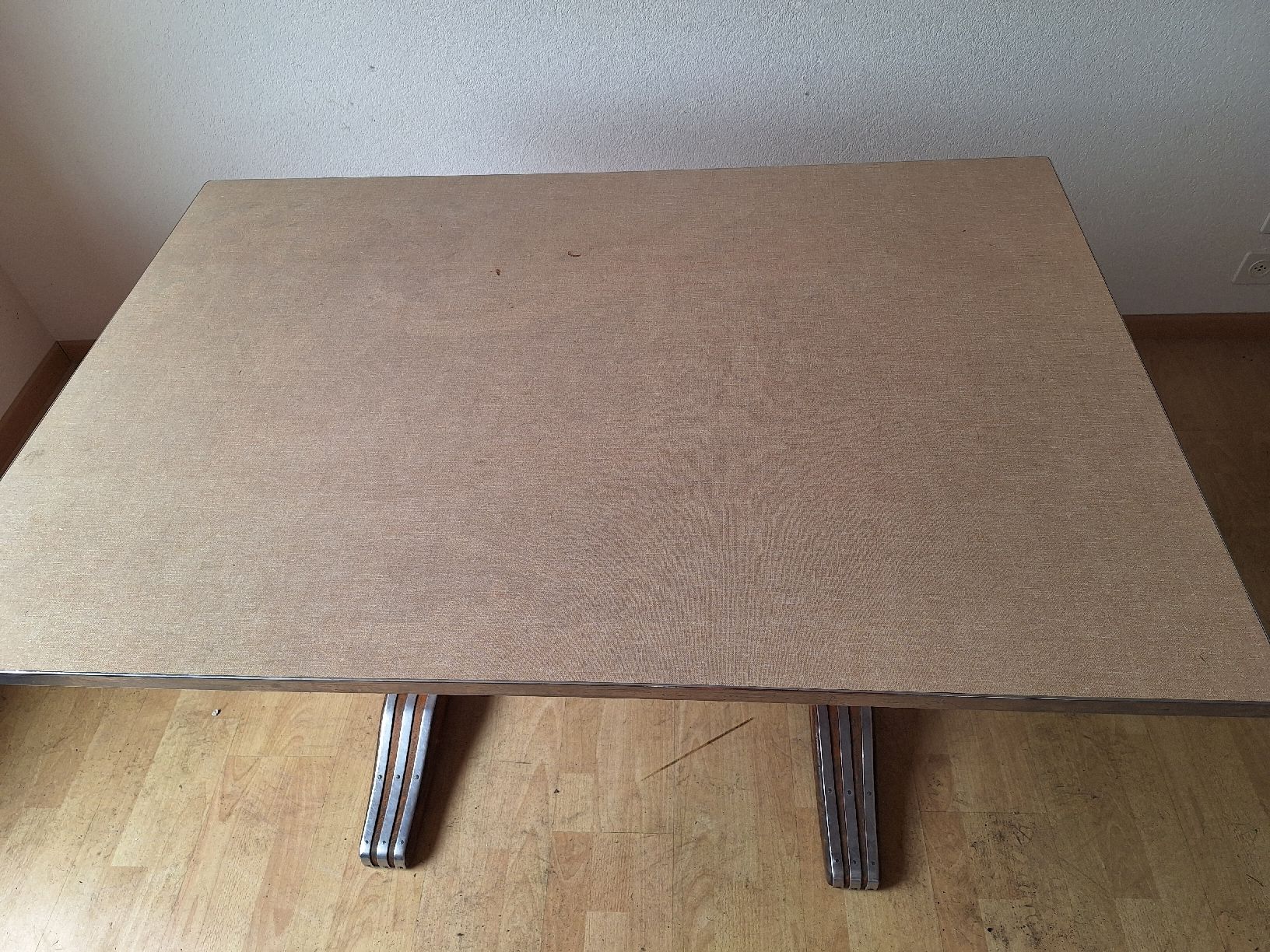 Tables: 5 massive Tische , Schweizer Produkt – D'occasion à Thun par Panter1966