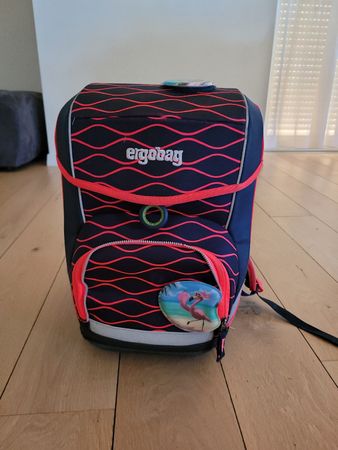Ergobag Cubo Ranzen dunkelblau pink guter Zustand