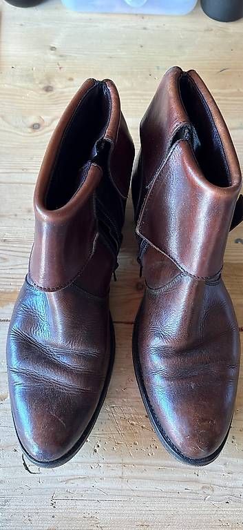 Moma Scarpe da donna: Moma Handmade Lederstiefeletten – Usato da Bern venduto da geronimo028