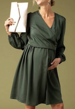 Fliessendes Wickelkleid für Schwangerschaft und Stillzeit