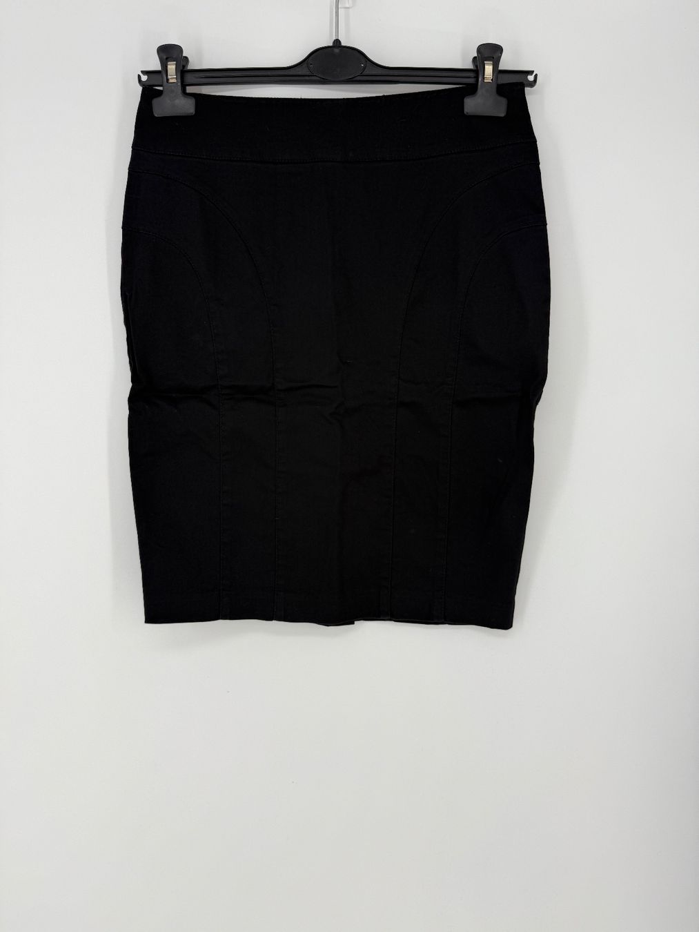 H&M Gonne: Schwarzer Rock/ Bleistiftrock Gr. 38 von H&M – Usato da Auenstein venduto da moin.