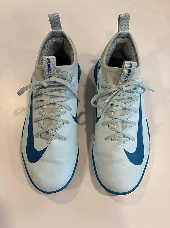 Nike Herrenschuhe: Nike Hallenturnschuhe Gr. 38 – Gebraucht aus Rohrbachgraben von Silberkatze