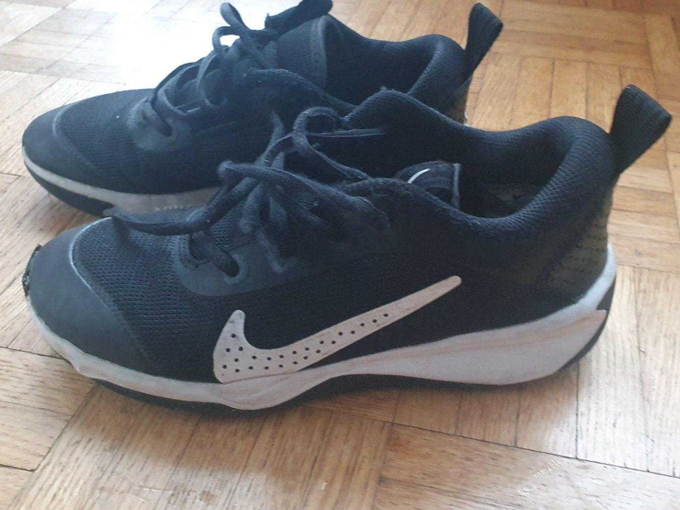 Nike Scarpe per ragazzi: Nike Sneaker, Grösse 35.5 – Usato da Zürich venduto da Kadija6 1