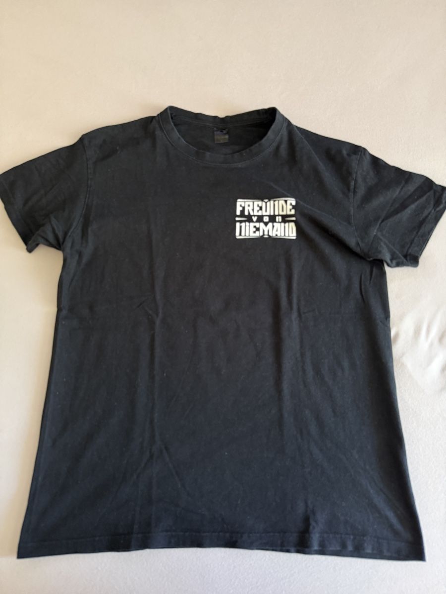 T-Shirts: T-Shirt Freunde von Niemand – Gebraucht aus St. Gallen von Supernova81