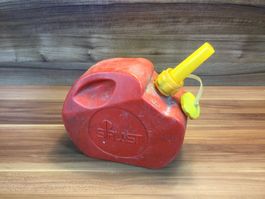 Kultiger Benzinkanister Siplast Hombrechtikon von 1968