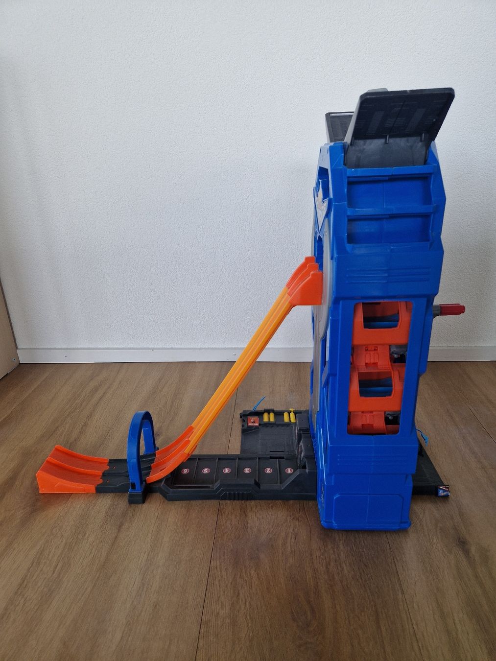 Giocattoli: Hot Wheels Mega Garage – Usato da Oberbüren venduto da dani_brunner 2