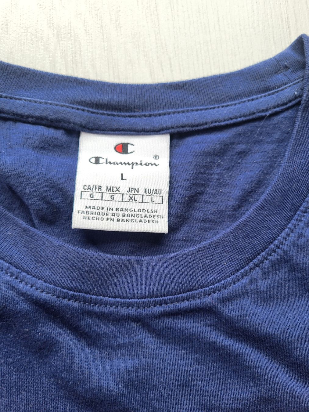 Champion T-Shirts: Champion T-Shirt neuwertig  – Neu (gemäss Beschreibung) aus Bettlach von Dimaf3 2