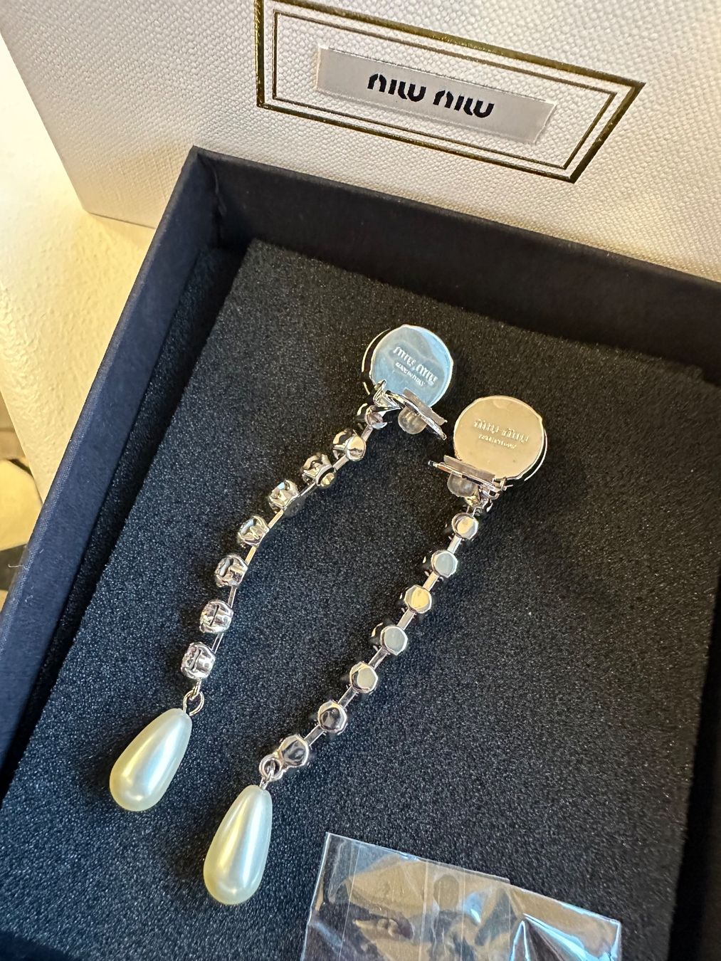 Miu Miu Ohrringe & -stecker: Miu Miu Ohrring – Neu und originalverpackt aus Luzern von Miausie 3