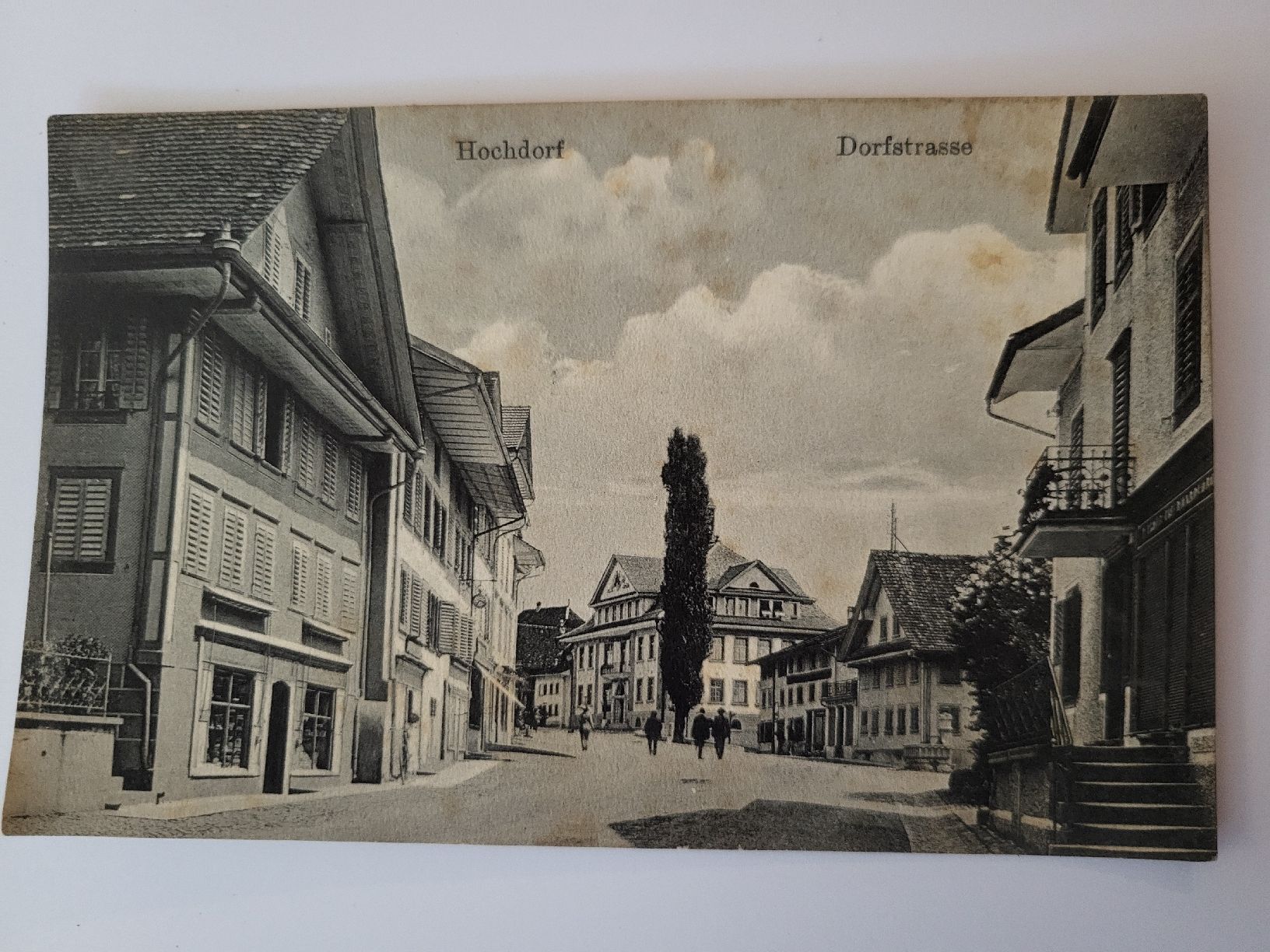 Cartoline postali: Alte Ansichtskarte Hochdorf Dorfstrasse mit Stempel R4 – Usato da nunningen venduto da mic_88k2