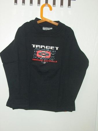 Neu: T'Shirt langarm mit Motiv vorne - schwarz - Gr. 140