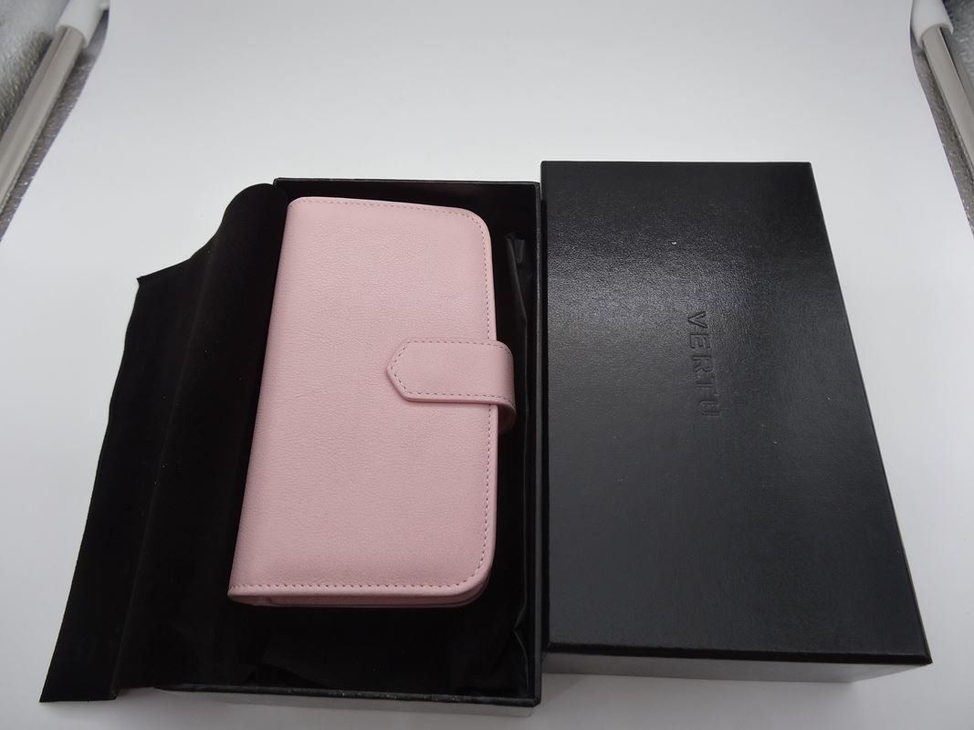 Vertu Coques & Protection écran: VERTU Handy Etui / Rosa – Neuf (Voir description) à Rüti ZH par Restwert_Rueti_ZH 1