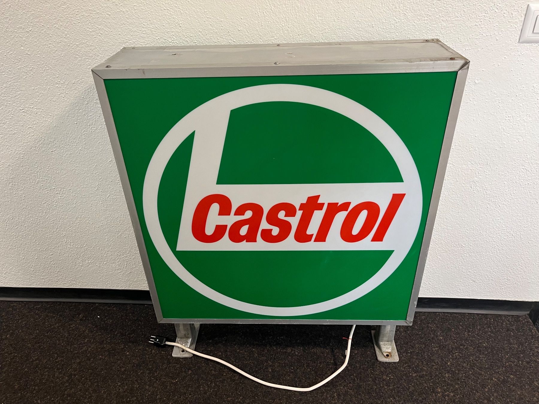 Castrol Insegne: Castrol - Leuchtreklame (doppelseitig) – Usato da Erlinsbach venduto da Stu-ff
