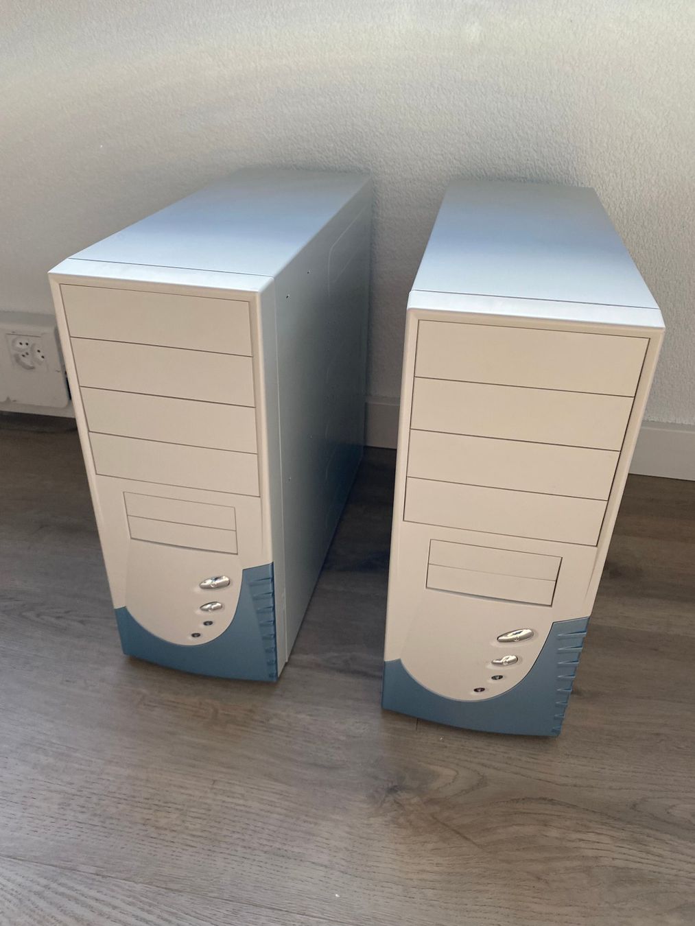 Custodie: Retro PC Sleeper Gehäuse ATX NOS Beige Hellblau mit 300W PSU – Nuovo (secondo la descrizione) da Wetzikon ZH venduto da BackToRetro 9